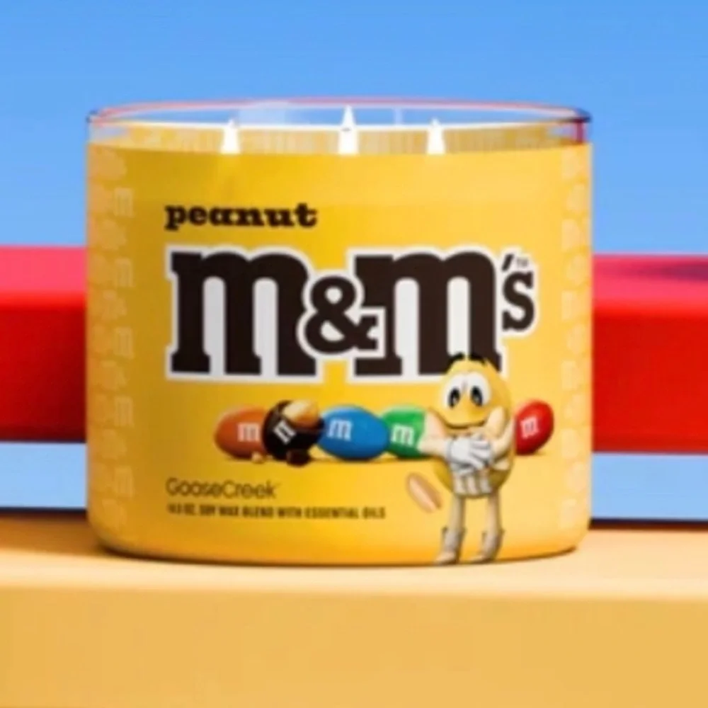 Goose Creek M&M's Peanut & chocolate Scented 3-Wick Candle brand new
